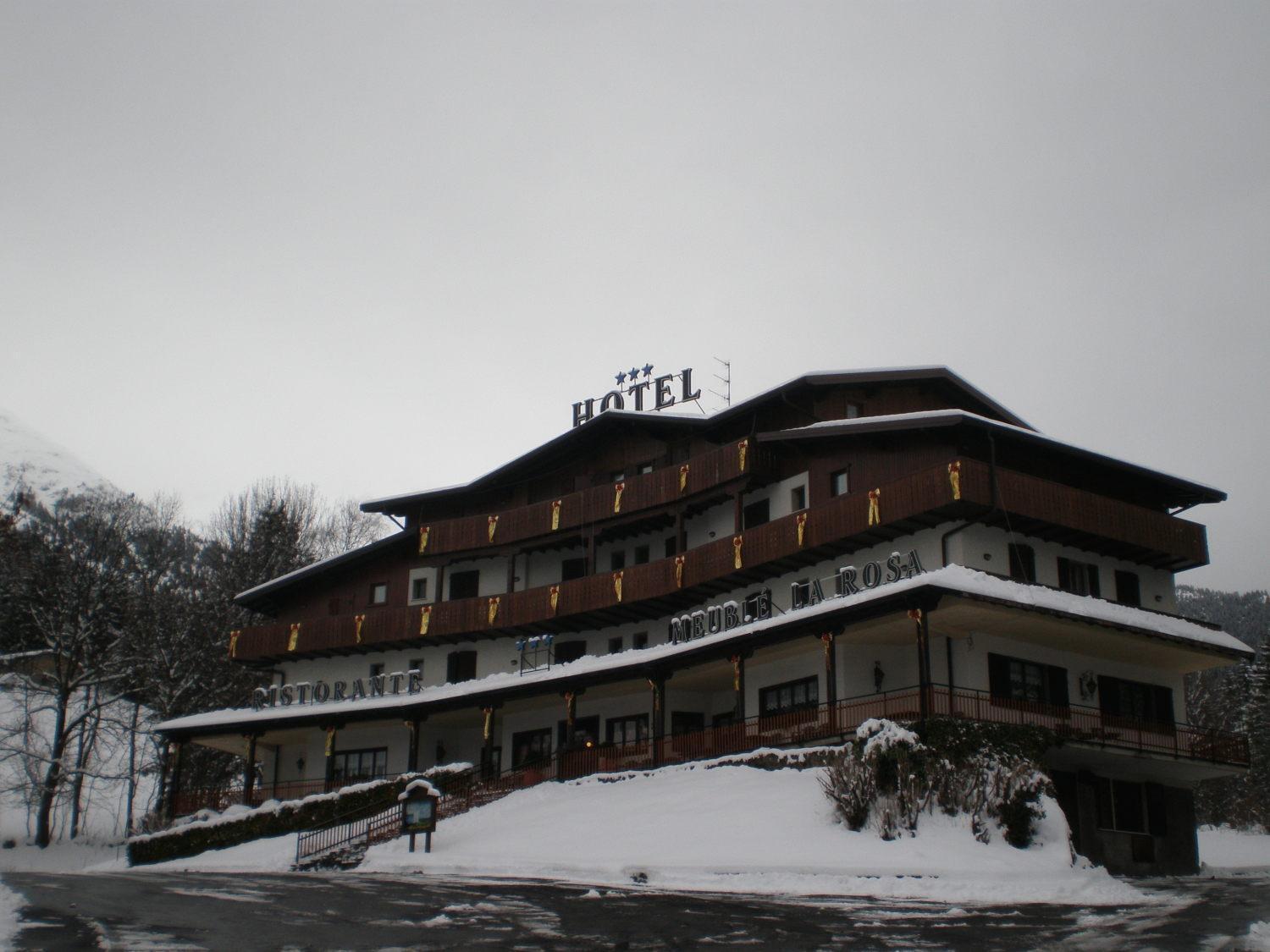 Hotel Residence La Rosa カスティオーネ・デッラ・プレゾラーナ エクステリア 写真